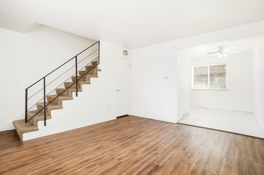 More Photos Of 5511 S Delaware St, Littleton Apartments For Sale