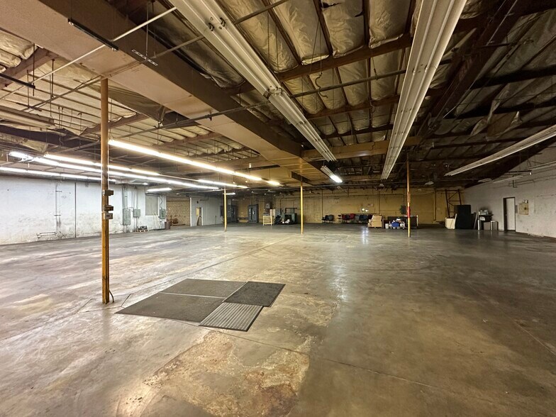 More Photos Of 9200 Lower Azusa Rd, Rosemead Warehouse For Sale