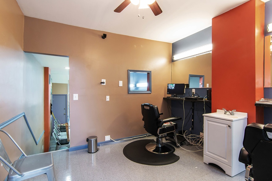 More Photos Of 2712 Pennsylvania Ave, Baltimore Storefront Retail Residential For Lease