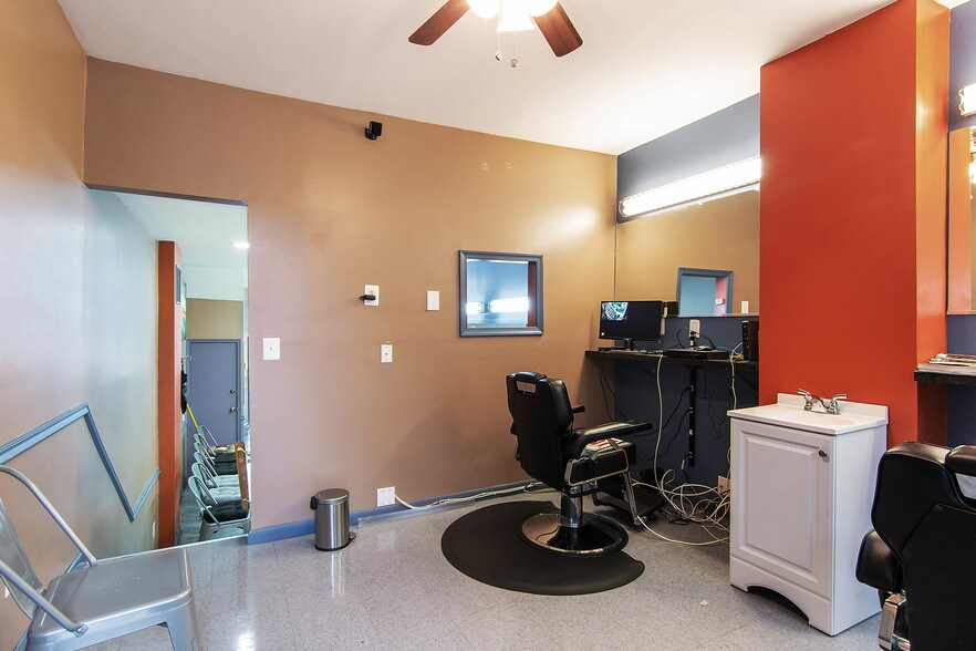 More Photos Of 2712 Pennsylvania Ave, Baltimore Storefront Retail Residential For Lease