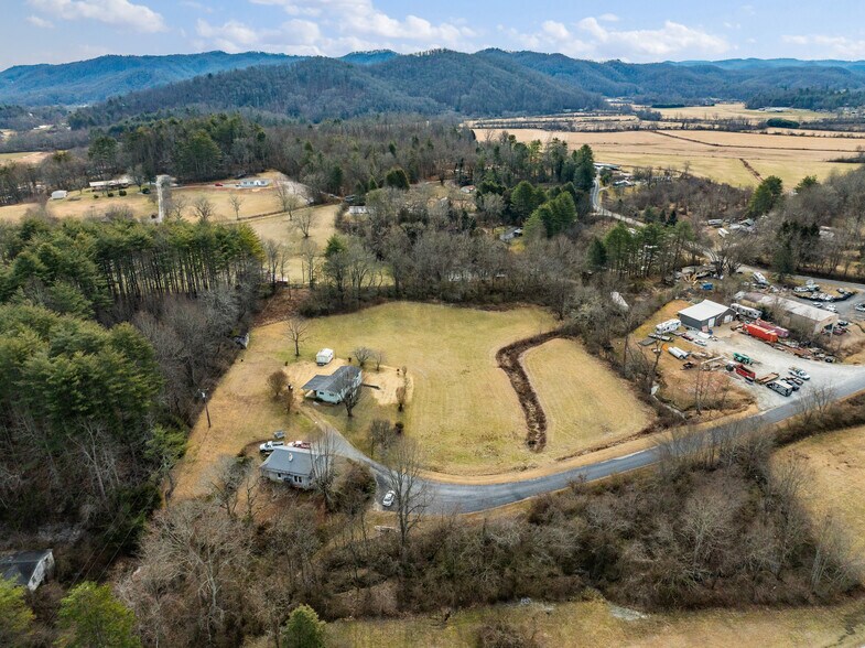 More Photos Of 146 Monteith Rd, Brevard Multifamily For Sale