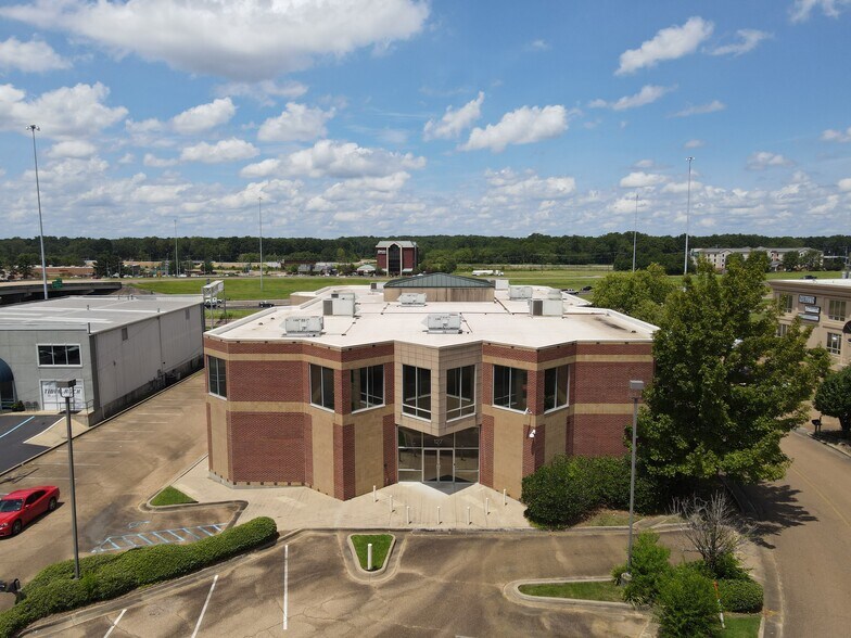 More Photos Of 127 Dyess Rd, Ridgeland Freestanding For Sale