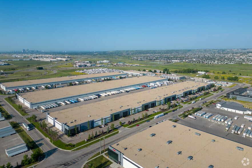 More Photos Of 1839 120 Av NE, Calgary Service For Lease