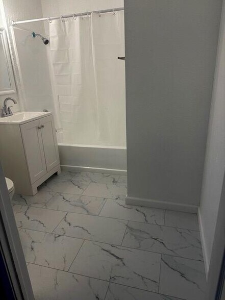 More Photos Of 2944 Del Paso Blvd, Sacramento Apartments For Sale