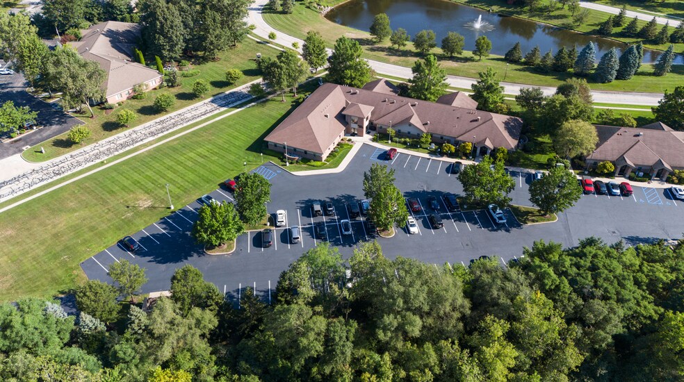 More Photos Of 7311 Crossleigh Ct, Toledo Office For Sale