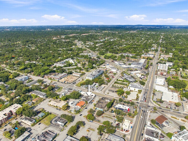 More Photos Of 610-618 NE 124th St, North Miami Office For Sale