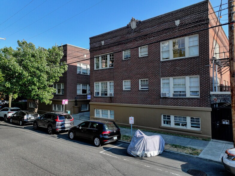 More Photos Of 2062 NW Marshall St, Portland Apartments For Sale