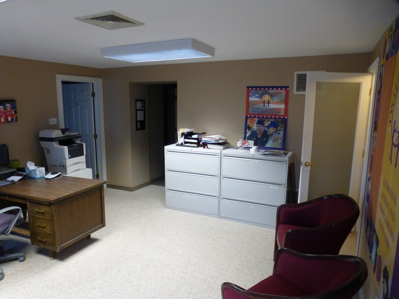 More Photos Of 11 Duane Rd, Doylestown Office For Sale