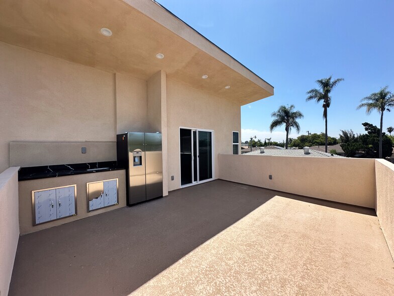 More Photos Of 6144 Pontiac St, San Diego Apartments For Sale