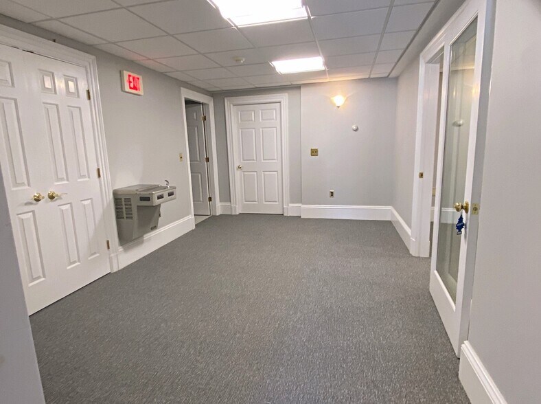 More Photos Of 629 Main St, Woburn Office For Lease