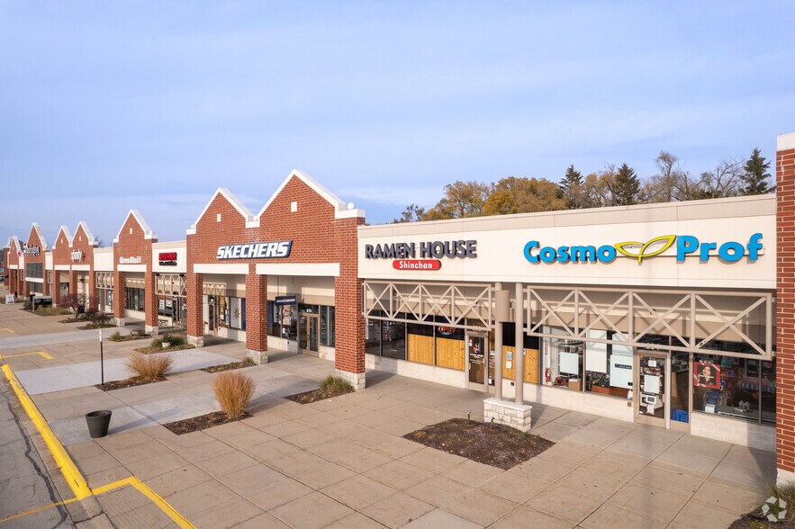 More Photos Of 701 N Milwaukee Ave, Vernon Hills Unknown For Lease