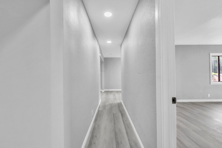 More Photos Of 1006 Lochbrae Rd, Sacramento Assisted Living For Sale