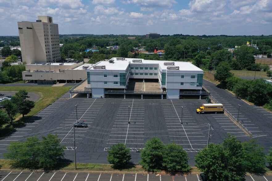 More Photos Of 444 Oxford Valley Rd, Langhorne Medical For Sale