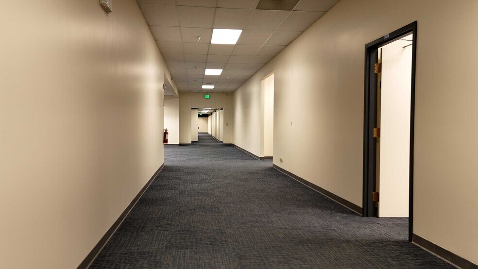 More Photos Of 8955 Drennan Rd, Colorado Springs Flex For Lease