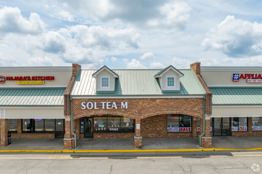 More Photos Of 14300-14520 Smoketown Rd, Woodbridge General Retail For Lease