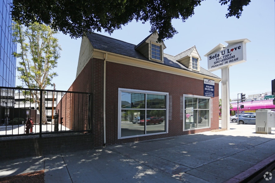 More Photos Of 4101 W Alameda Ave, Burbank Freestanding For Lease