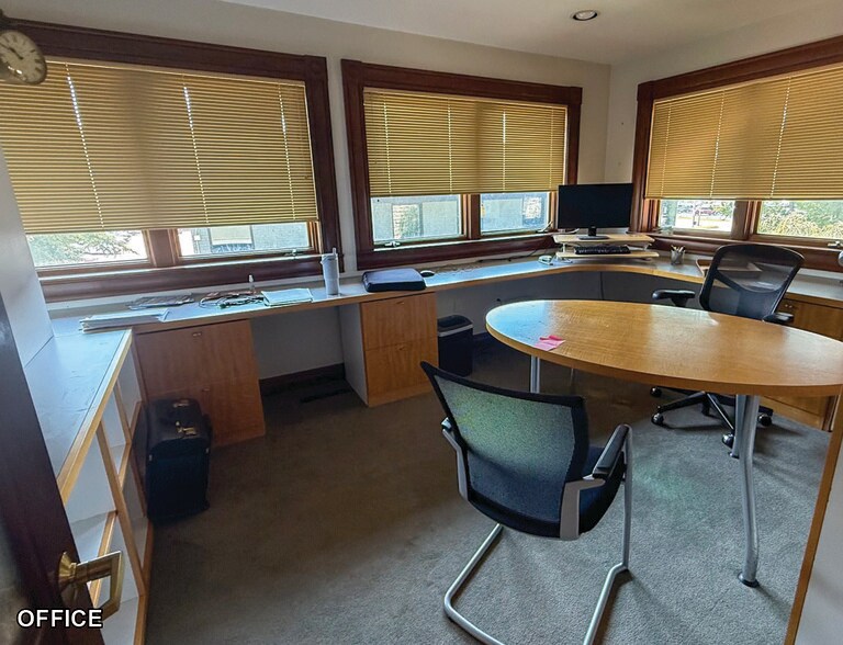 More Photos Of 1010 W 3rd St, Little Rock Office For Sale