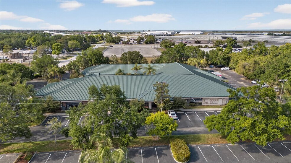 More Photos Of 14141 46th St N, Clearwater Medical For Sale