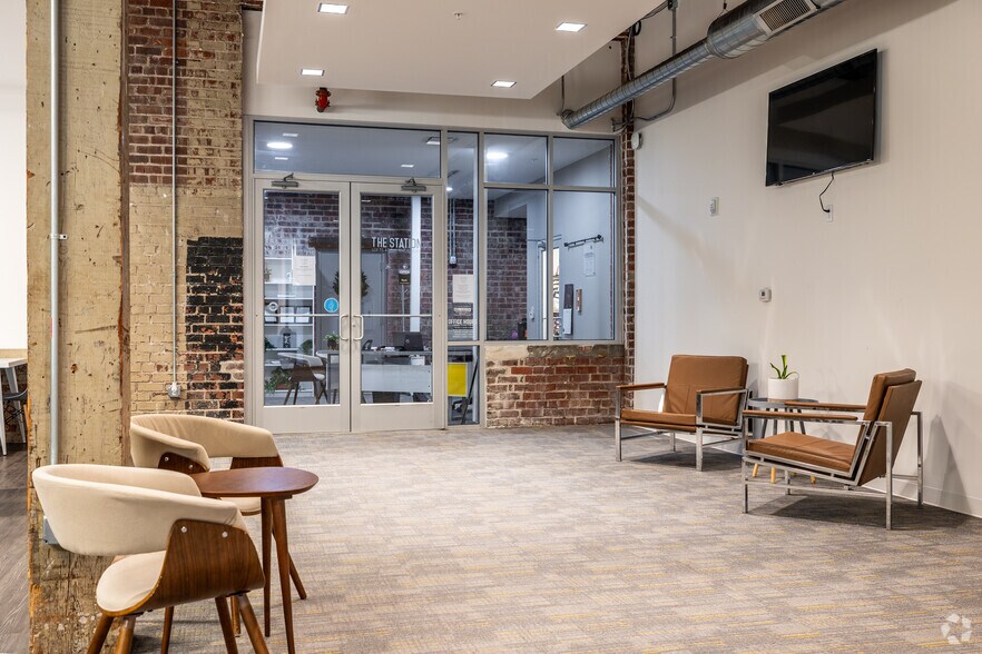 More Photos Of 1100 N 2nd St, Leavenworth Apartments For Sale