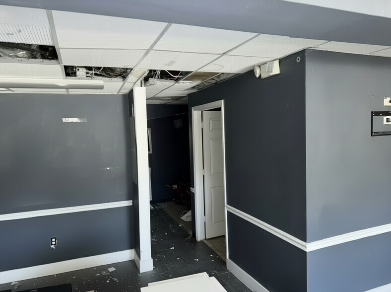 More Photos Of 1190 Fairburn Rd SW, Atlanta Freestanding For Lease