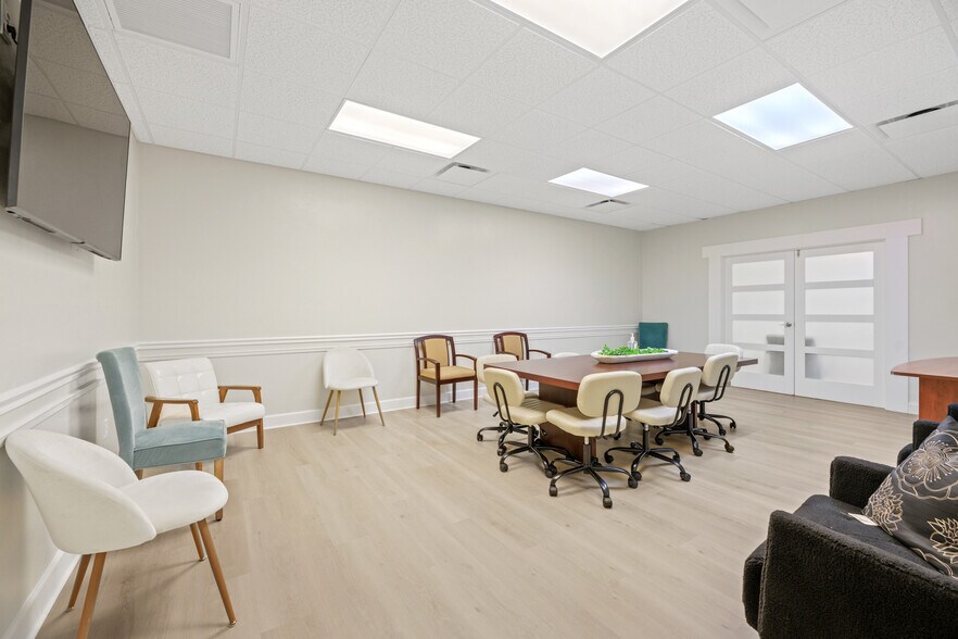 More Photos Of 3606 Maclay Blvd S, Tallahassee Medical For Lease