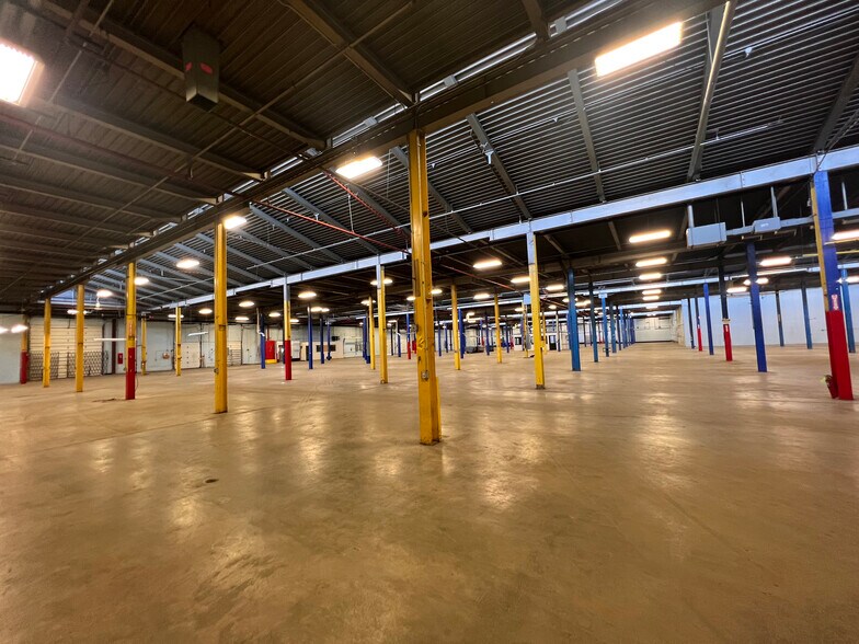 More Photos Of 1700 Broadway St, Buffalo Manufacturing For Sale