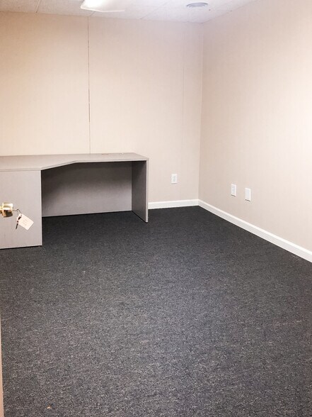 More Photos Of 5265 W Pierson Rd, Flushing Medical For Sale