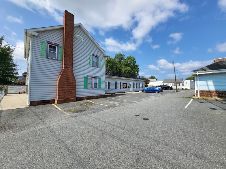 More Photos Of 203 Sunburst Hwy, Cambridge Office For Sale