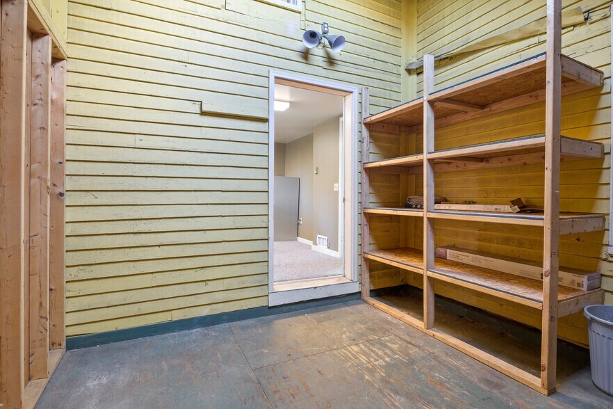 More Photos Of 10 Elm St, Gorham Office For Sale