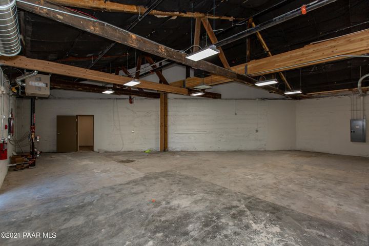 More Photos Of 430 N Mount Vernon Ave, Prescott Warehouse For Lease