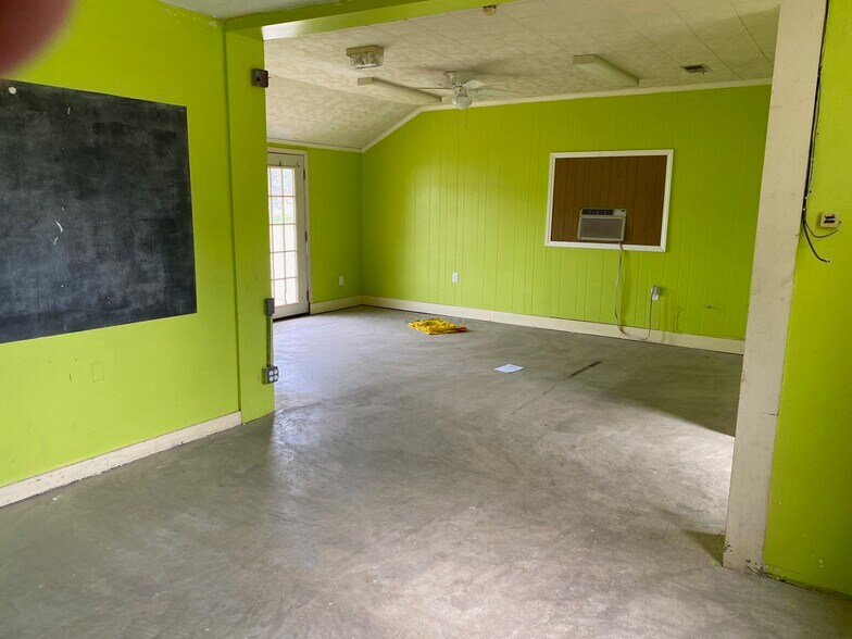 More Photos Of 1811 S Gloster St, Tupelo Daycare Center For Lease
