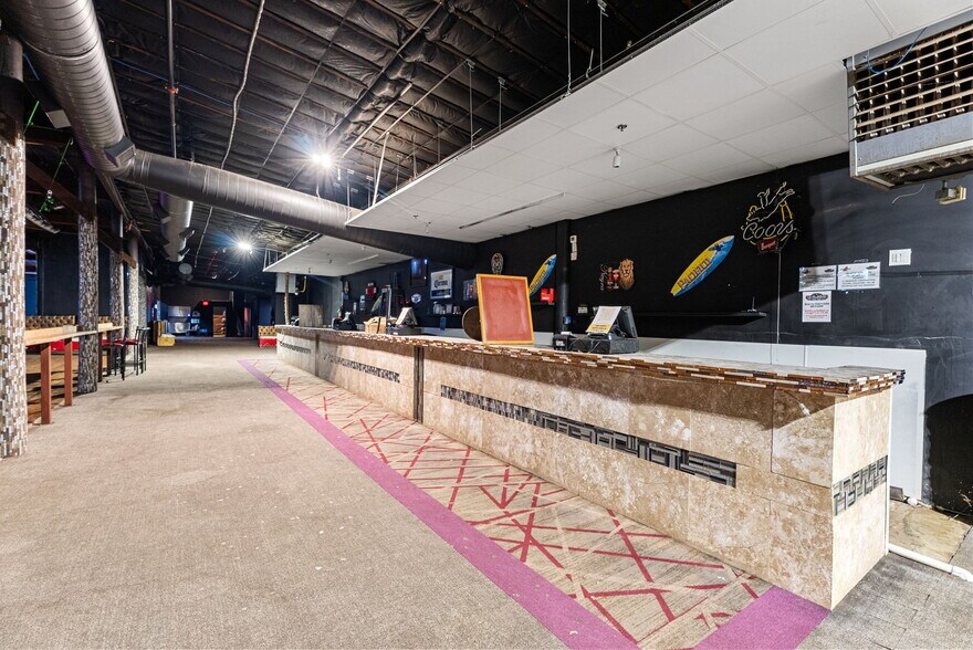 More Photos Of 13087 Hwy 271 N, Tyler Sports And Entertainment For Lease