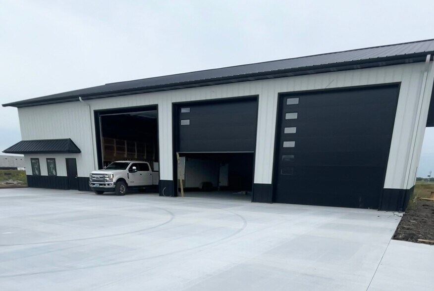 More Photos Of 1810 Sheyenne Loop N, Fargo Industrial For Sale
