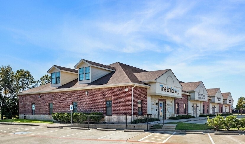 More Photos Of 5300 Ranch Point Dr, Katy Medical For Sale