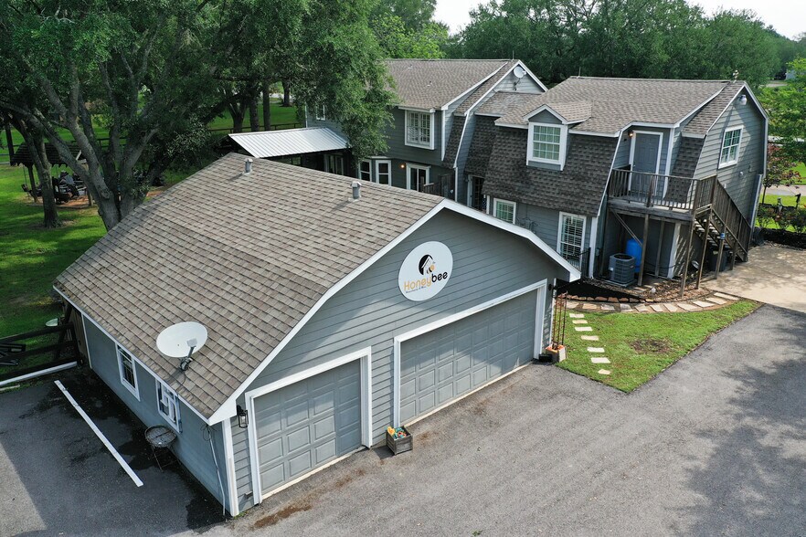 More Photos Of 10419 W Hidden Lake Ln, Richmond Religious Facility For Sale