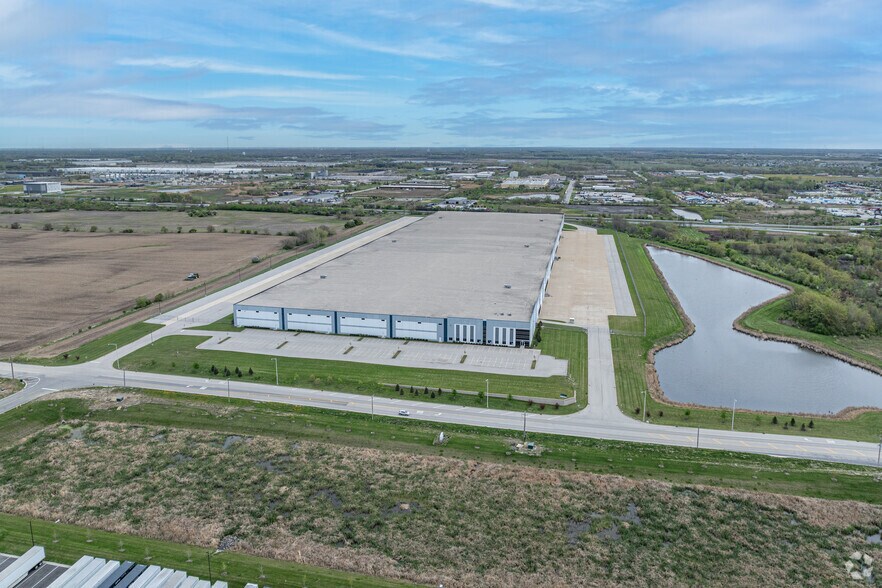 More Photos Of 25101 S Ridgeland Ave, Monee Warehouse For Lease