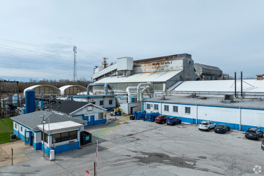 More Photos Of 13850 Cottage Grove Ave, Dolton Manufacturing For Lease