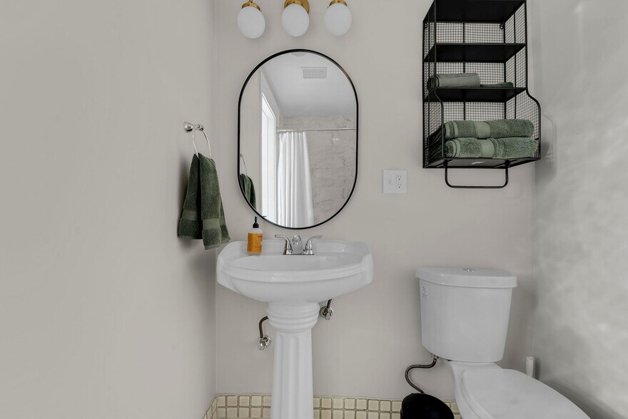More Photos Of 2617 Euclid Heights Blvd, Cleveland Heights Apartments For Sale