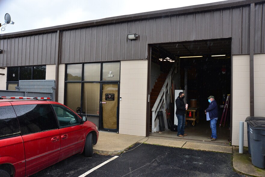 More Photos Of 9107 Industry Dr, Manassas Park Warehouse For Lease