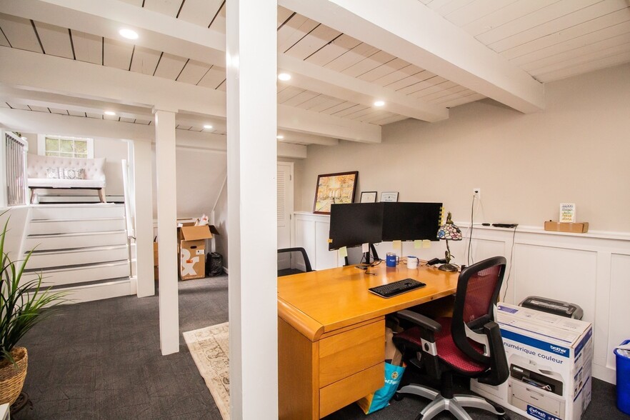 More Photos Of 4 Boyden Rd, Holden Office For Lease