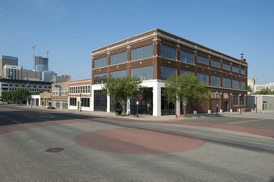 More Photos Of 825 N Broadway Ave, Oklahoma City Office For Lease