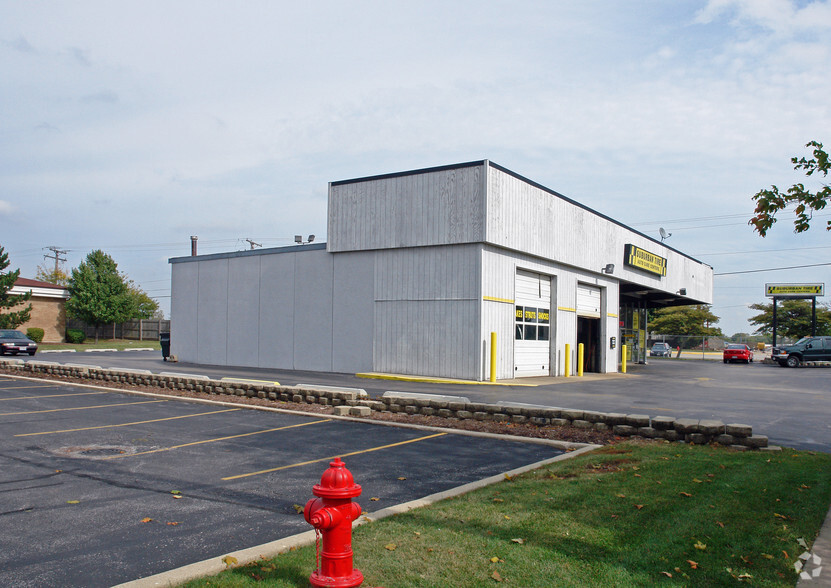 Primary Photo Of 1200 W Higgins Rd, Hoffman Estates Auto Repair For Sale