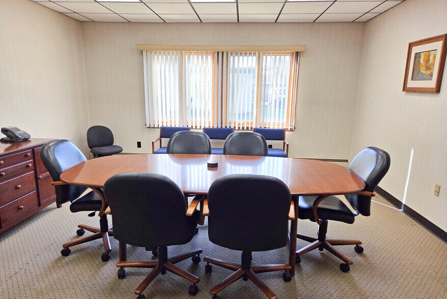 More Photos Of 66 Granby St, Bloomfield Manufacturing For Sale