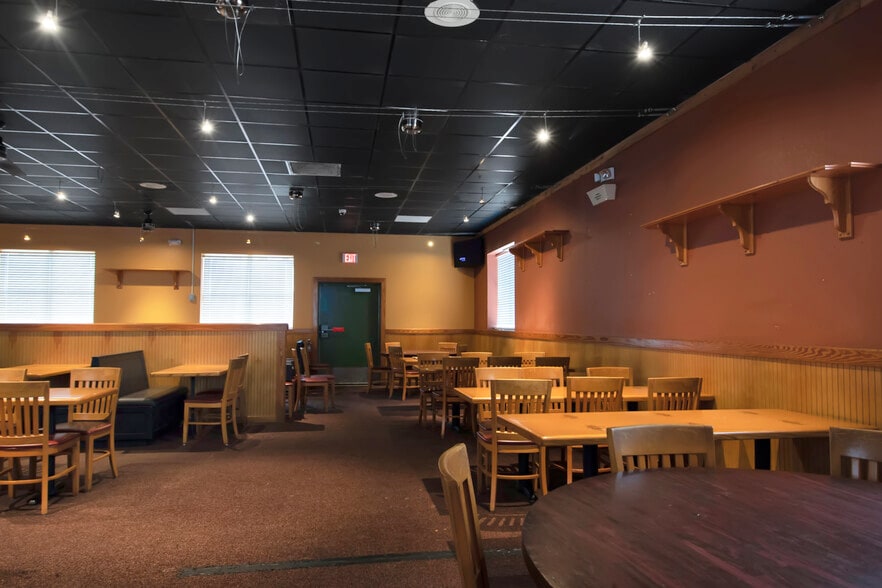 More Photos Of 1152 Tamiami Trl, Port Charlotte Restaurant For Sale