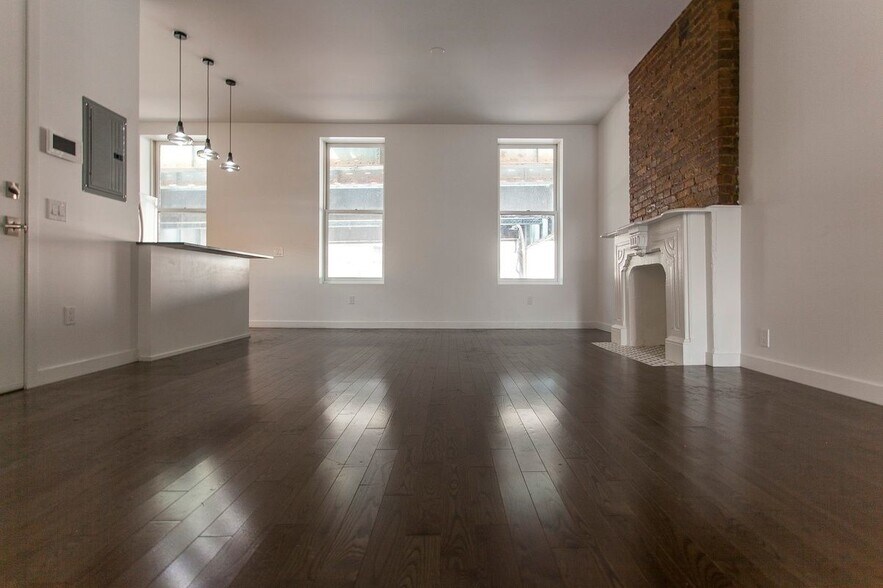 More Photos Of 1524 Myrtle Ave, Brooklyn General Retail For Sale