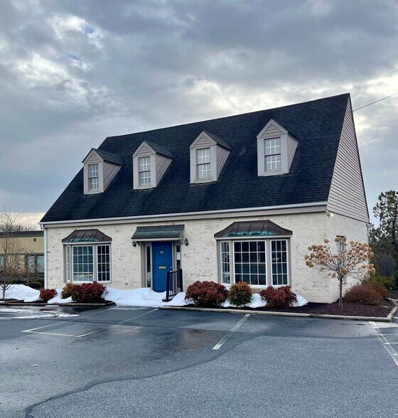 Primary Photo Of 59 Lee Hwy, Verona Office For Lease