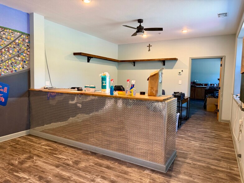 More Photos Of 615 Saint Nicholas Ave, Brewton Warehouse For Sale