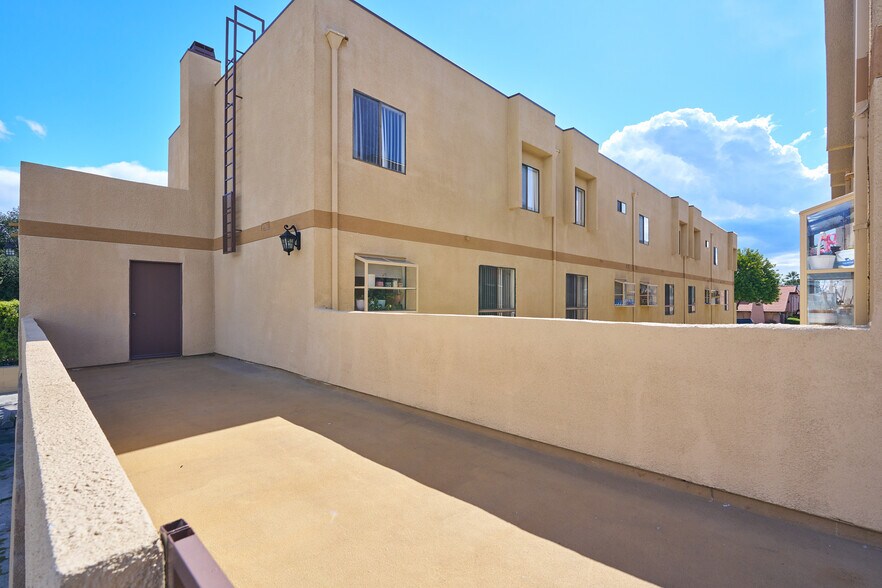 More Photos Of 143 Alta St, Arcadia Apartments For Sale