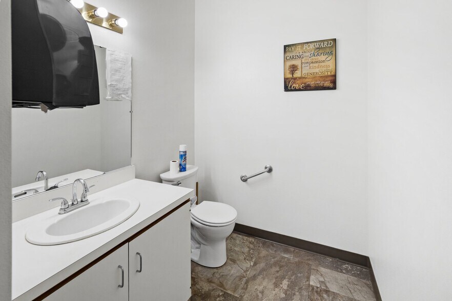 More Photos Of 255 S Main St, Richfield Office For Sale