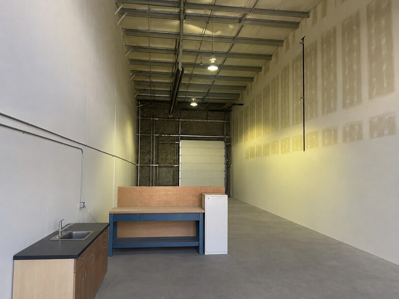 More Photos Of 7609 Sparrow Dr, Leduc Warehouse For Lease